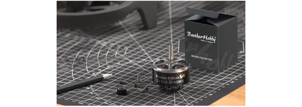 Мотор Special Edition V4 32.5-12