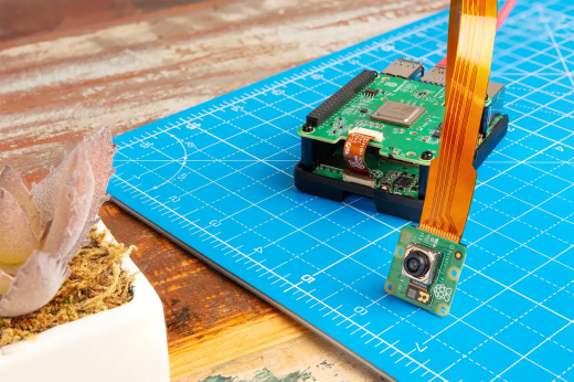 AI-плата Raspberry Pi HAT+